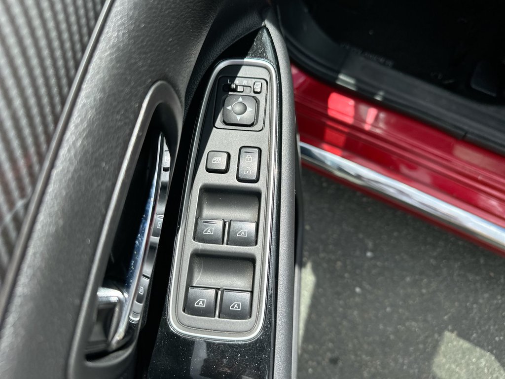 2019 Mitsubishi Outlander PHEV GT | Roof | Lthr | HtdSeats | Warranty to 2027 in Saint John, New Brunswick - 15 - w1024h768px