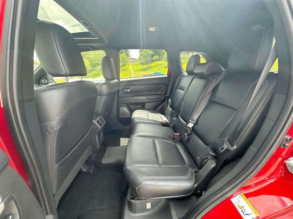 2019 Mitsubishi Outlander PHEV GT | Roof | Lthr | HtdSeats | Warranty to 2027 in Saint John, New Brunswick - 32 - w1024h768px