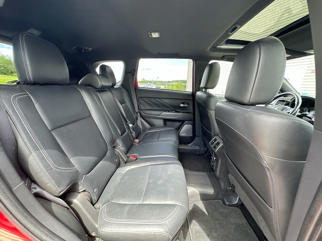 2019 Mitsubishi Outlander PHEV GT | Roof | Lthr | HtdSeats | Warranty to 2027 in Saint John, New Brunswick - 39 - w1024h768px