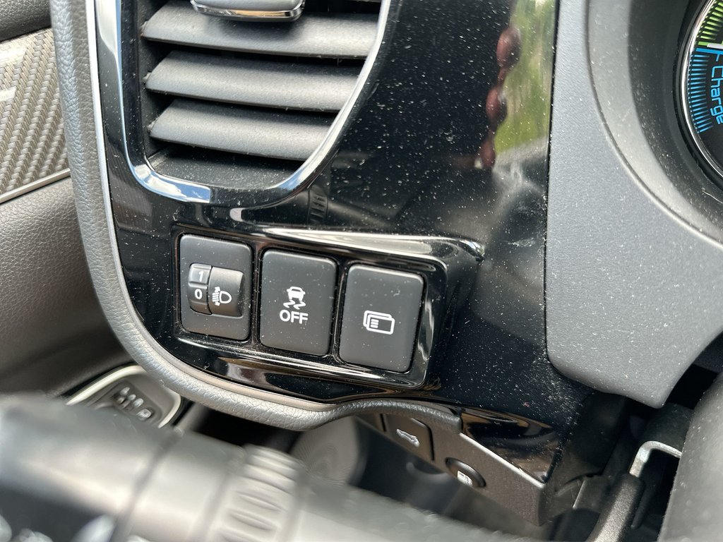 2019 Mitsubishi Outlander PHEV GT | Roof | Lthr | HtdSeats | Warranty to 2027 in Saint John, New Brunswick - 22 - w1024h768px