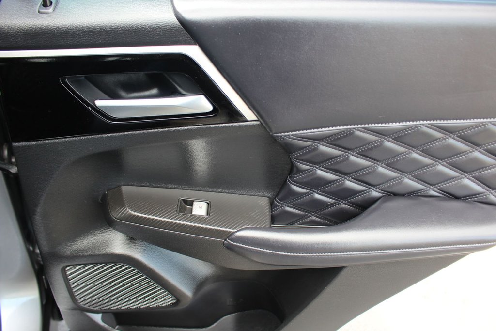 2023 Mitsubishi OUTLANDER PHEV SEL | PHEV | Leather | SunRoof | Warranty to 2033 in Saint John, New Brunswick - 41 - w1024h768px