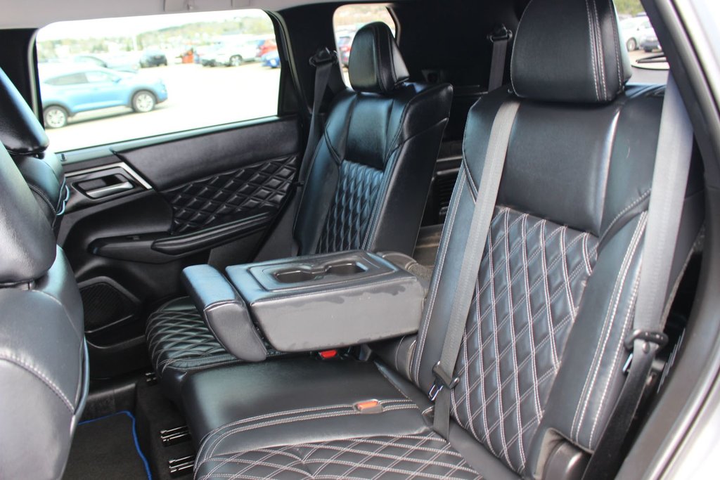 2023 Mitsubishi OUTLANDER PHEV SEL | PHEV | Leather | SunRoof | Warranty to 2033 in Saint John, New Brunswick - 32 - w1024h768px