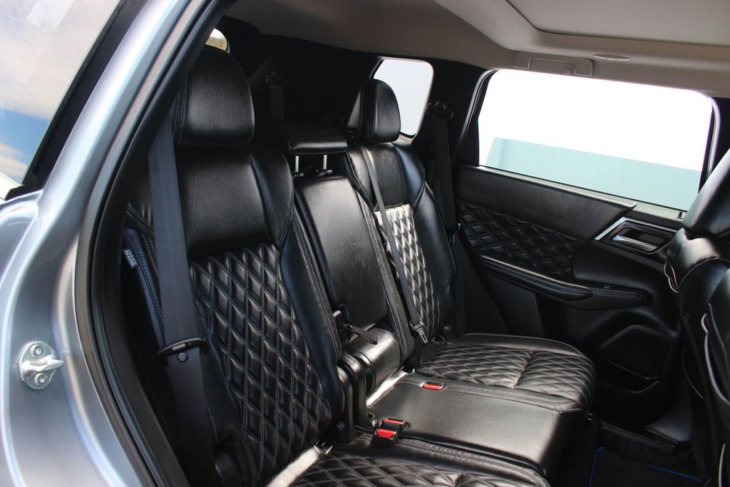 2023 Mitsubishi OUTLANDER PHEV SEL | PHEV | Leather | SunRoof | Warranty to 2033 in Saint John, New Brunswick - 39 - w1024h768px
