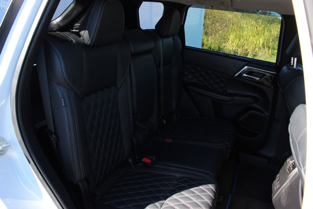 2023 Mitsubishi OUTLANDER PHEV in Antigonish, Nova Scotia - 50 - w1024h768px
