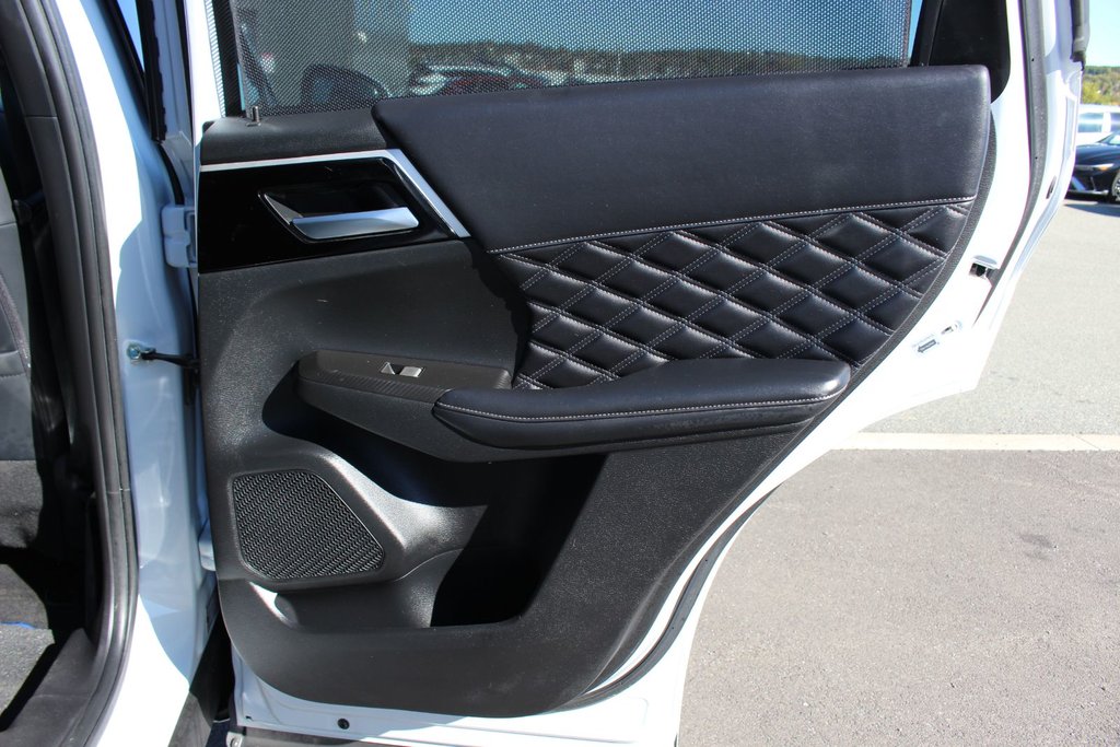2023 Mitsubishi OUTLANDER PHEV in Antigonish, Nova Scotia - 53 - w1024h768px