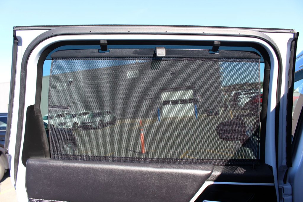 2023 Mitsubishi OUTLANDER PHEV in Antigonish, Nova Scotia - 44 - w1024h768px