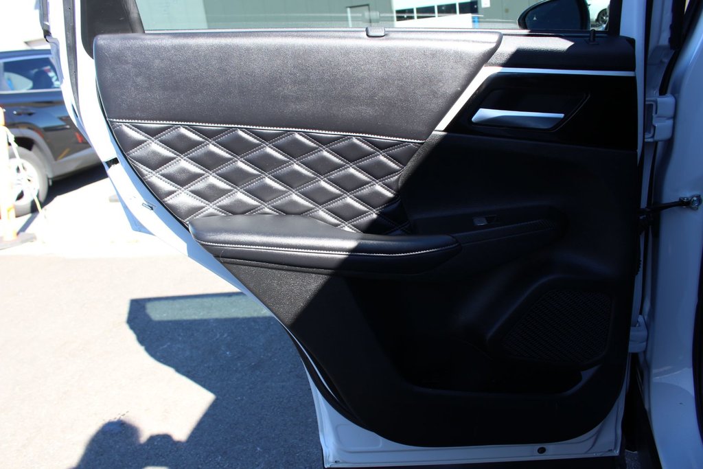 2023 Mitsubishi OUTLANDER PHEV in Antigonish, Nova Scotia - 43 - w1024h768px