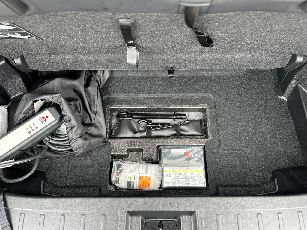 2024 Mitsubishi Outlander Plug-In Hybrid in Antigonish, Nova Scotia - 38 - w1024h768px