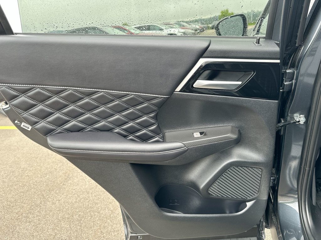 2024 Mitsubishi Outlander Plug-In Hybrid in Antigonish, Nova Scotia - 35 - w1024h768px