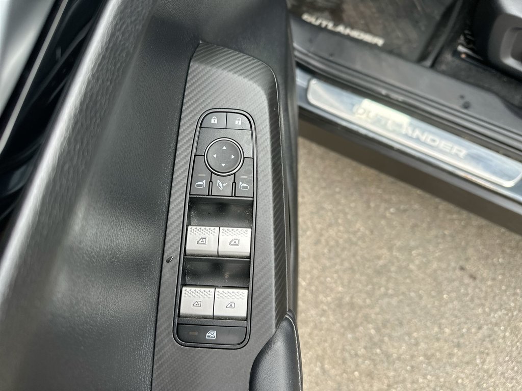 2024 Mitsubishi Outlander Plug-In Hybrid in Antigonish, Nova Scotia - 15 - w1024h768px