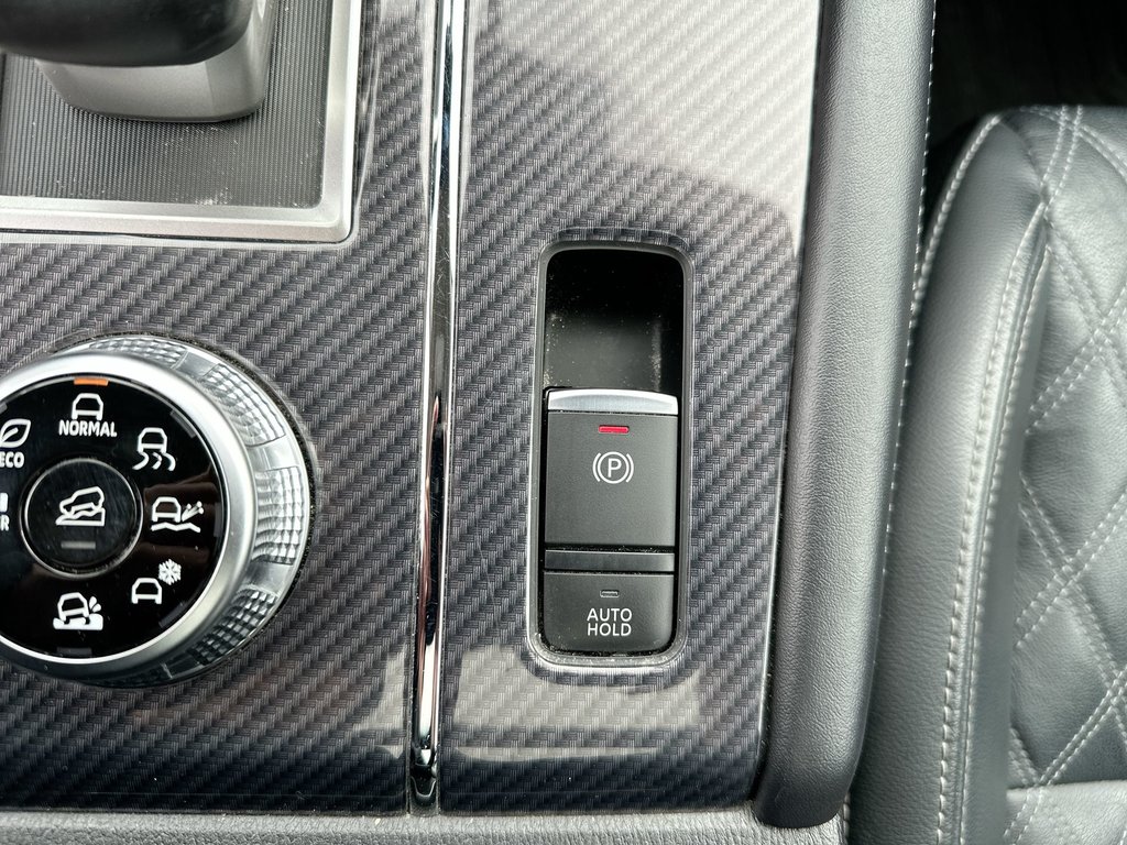 2024 Mitsubishi Outlander Plug-In Hybrid in Antigonish, Nova Scotia - 30 - w1024h768px