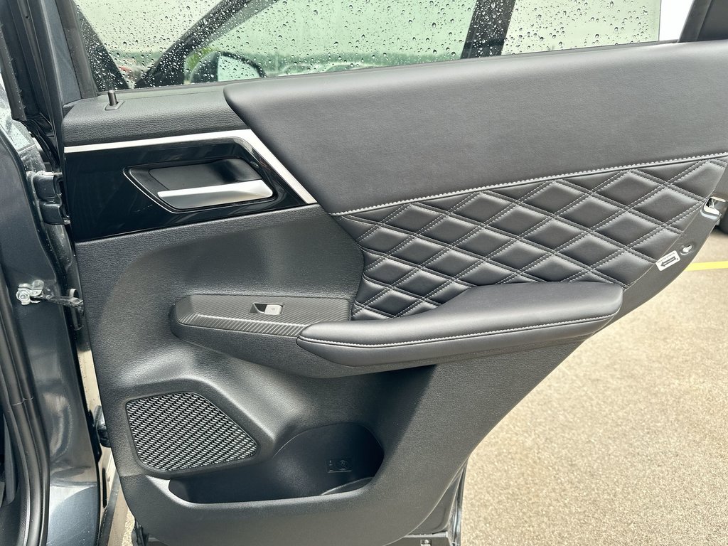 2024 Mitsubishi Outlander Plug-In Hybrid in Antigonish, Nova Scotia - 41 - w1024h768px