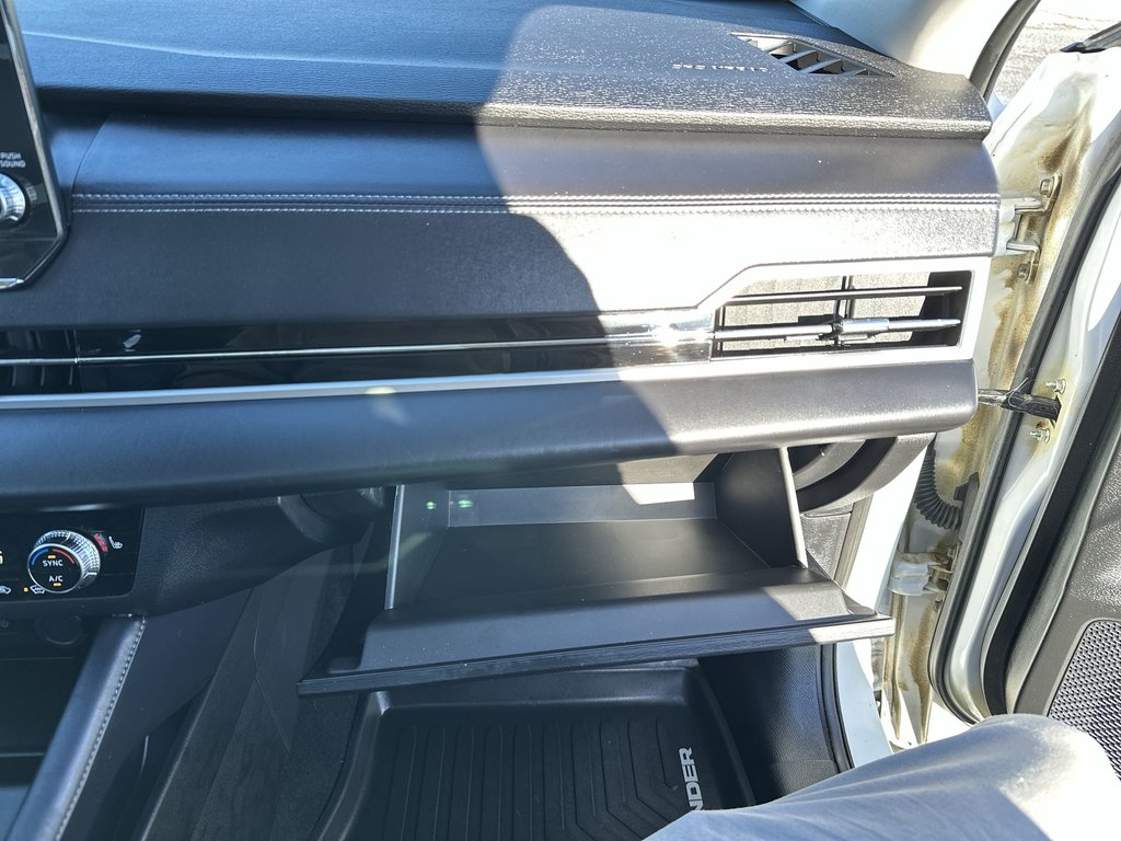 2025 Mitsubishi Outlander Plug-In Hybrid in Antigonish, Nova Scotia - 43 - w1024h768px