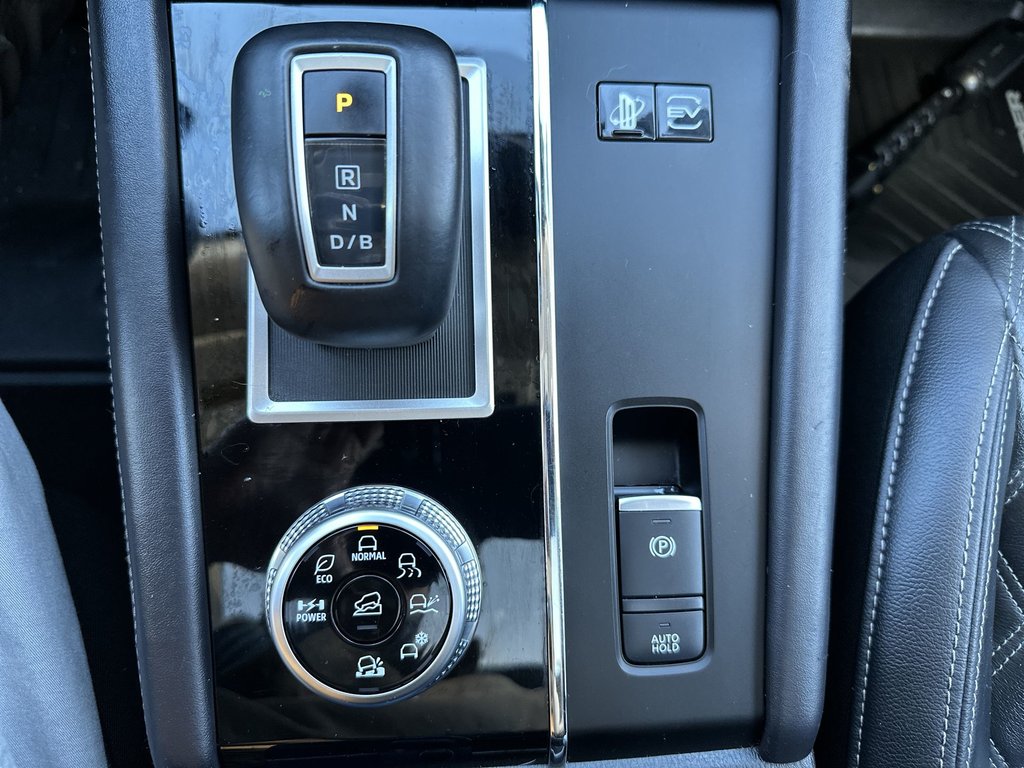 2025 Mitsubishi Outlander Plug-In Hybrid SEL | Cam | Lthr | HtdSeat | Warranty to 2034 in Saint John, New Brunswick - 31 - w1024h768px