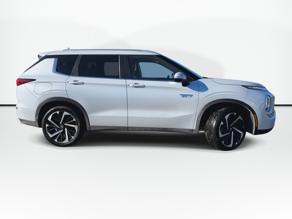 2025 Mitsubishi Outlander Plug-In Hybrid SEL | Cam | Lthr | HtdSeat | Warranty to 2034 in Saint John, New Brunswick - 9 - w1024h768px