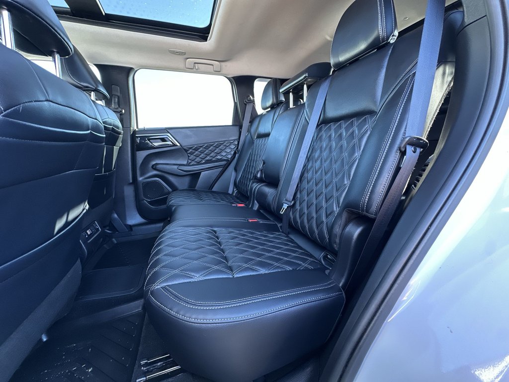 2025 Mitsubishi Outlander Plug-In Hybrid in Antigonish, Nova Scotia - 34 - w1024h768px