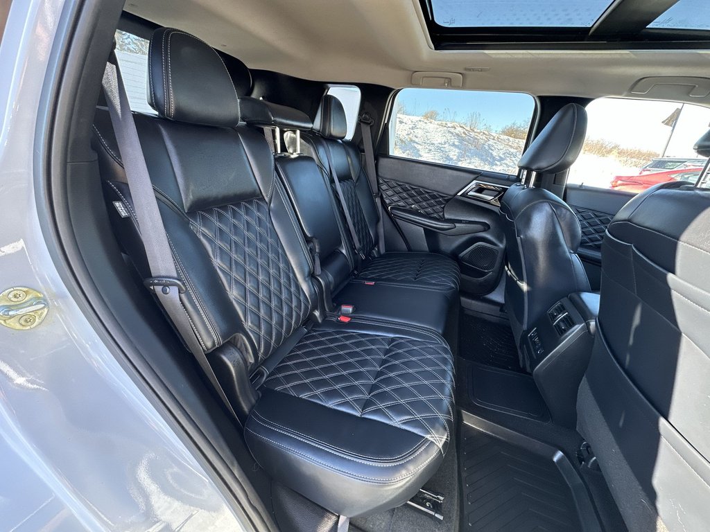 2025 Mitsubishi Outlander Plug-In Hybrid SEL | Cam | Lthr | HtdSeat | Warranty to 2034 in Saint John, New Brunswick - 39 - w1024h768px