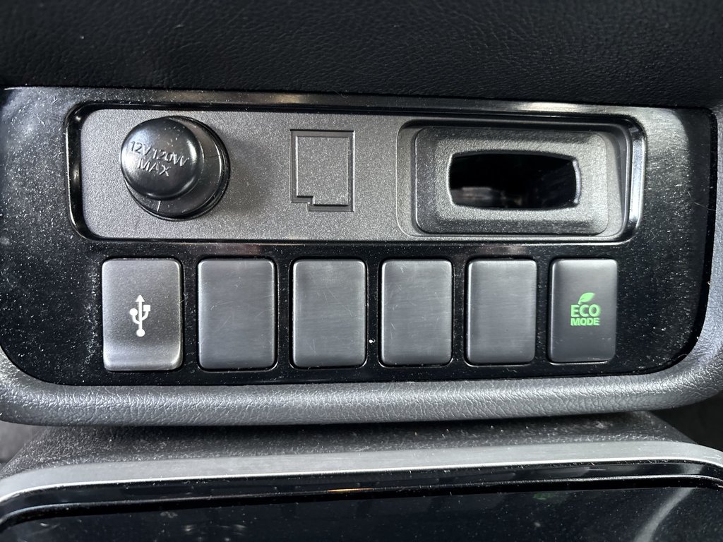 2020 Mitsubishi OUTLANDER SE | Roof | Cam | HtdSeats | Cruise | Aux | USB in Saint John, New Brunswick - 27 - w1024h768px