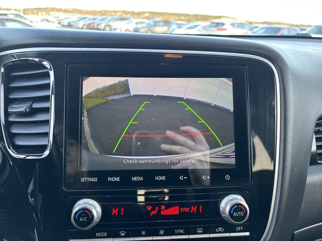 2020 Mitsubishi OUTLANDER SE | Roof | Cam | HtdSeats | Cruise | Aux | USB in Saint John, New Brunswick - 25 - w1024h768px