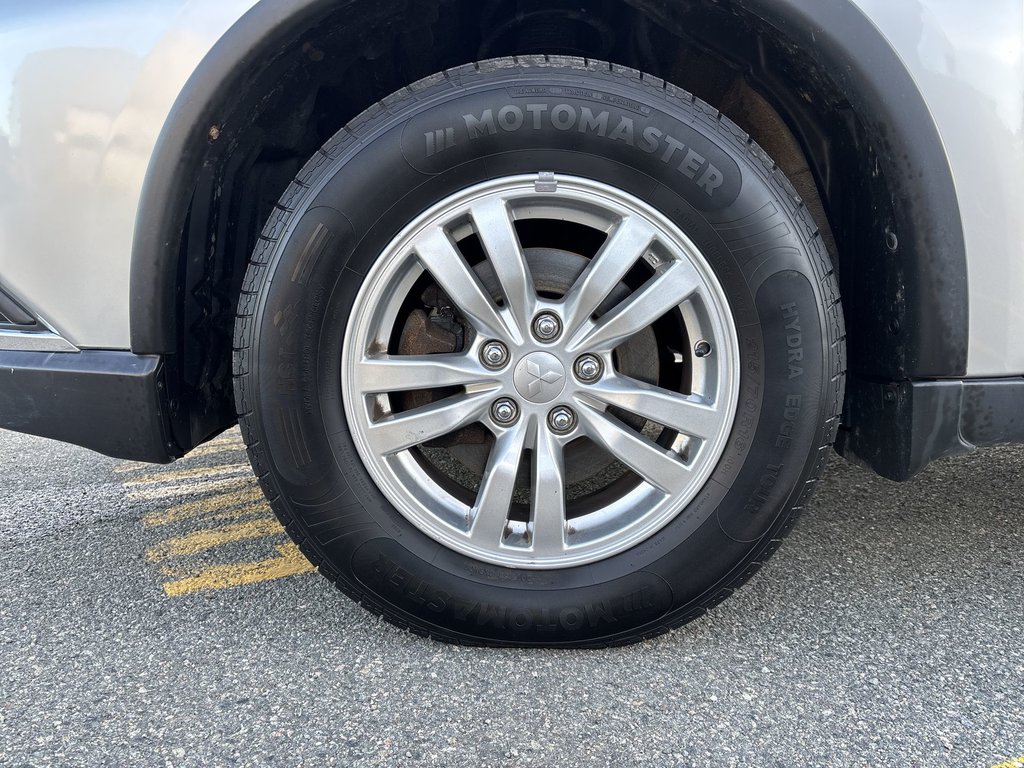 2020 Mitsubishi OUTLANDER SE | Roof | Cam | HtdSeats | Cruise | Aux | USB in Saint John, New Brunswick - 10 - w1024h768px