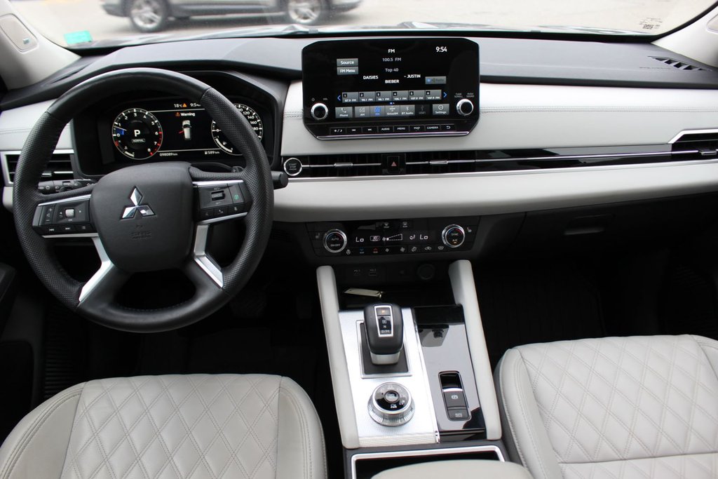 2023 Mitsubishi Outlander in Antigonish, Nova Scotia - 32 - w1024h768px
