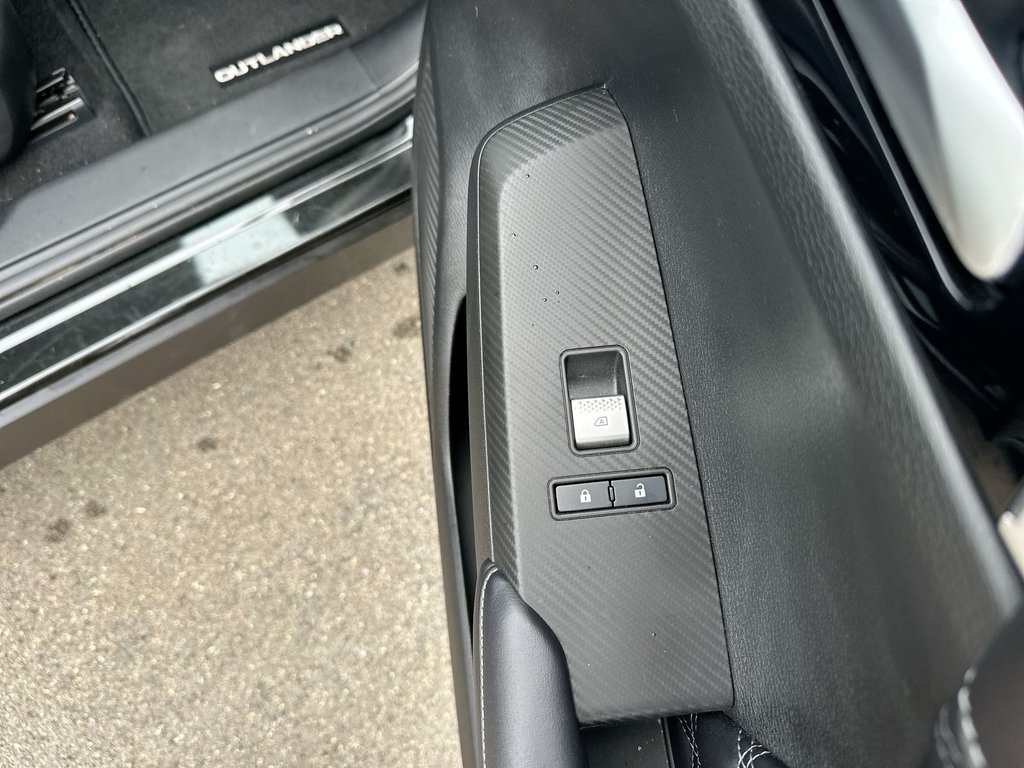2024 Mitsubishi Outlander GT | Roof | Lthr | HtdSeats | Warranty to 2034 in Saint John, New Brunswick - 46 - w1024h768px