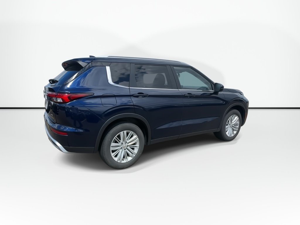 2024 Mitsubishi Outlander LE | Roof | Htd Sts | Keyless | Warranty to 2034 in Saint John, New Brunswick - 9 - w1024h768px
