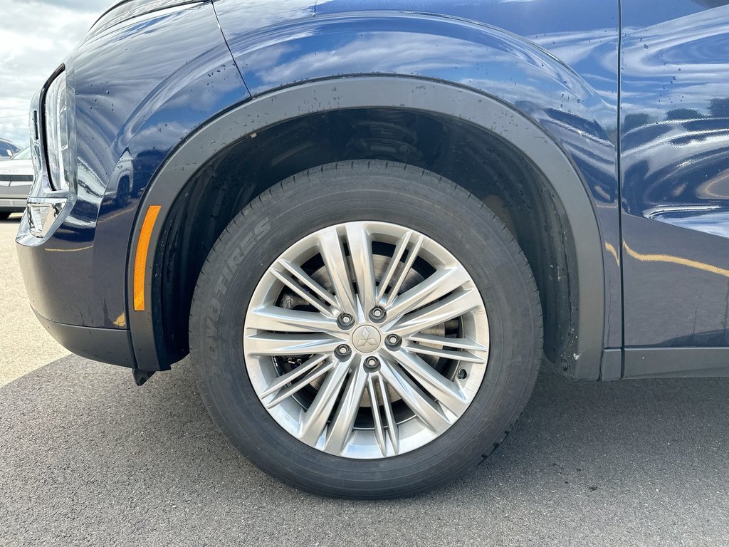 2024 Mitsubishi Outlander LE | Roof | Htd Sts | Keyless | Warranty to 2034 in Saint John, New Brunswick - 10 - w1024h768px
