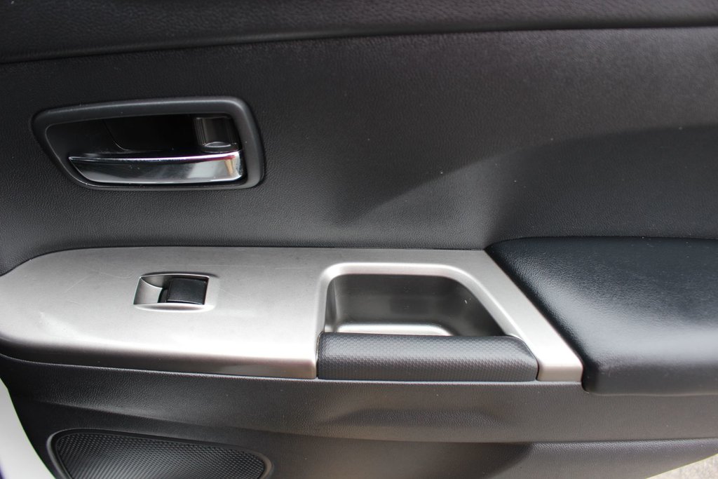 2018 Mitsubishi RVR in Antigonish, Nova Scotia - 40 - w1024h768px
