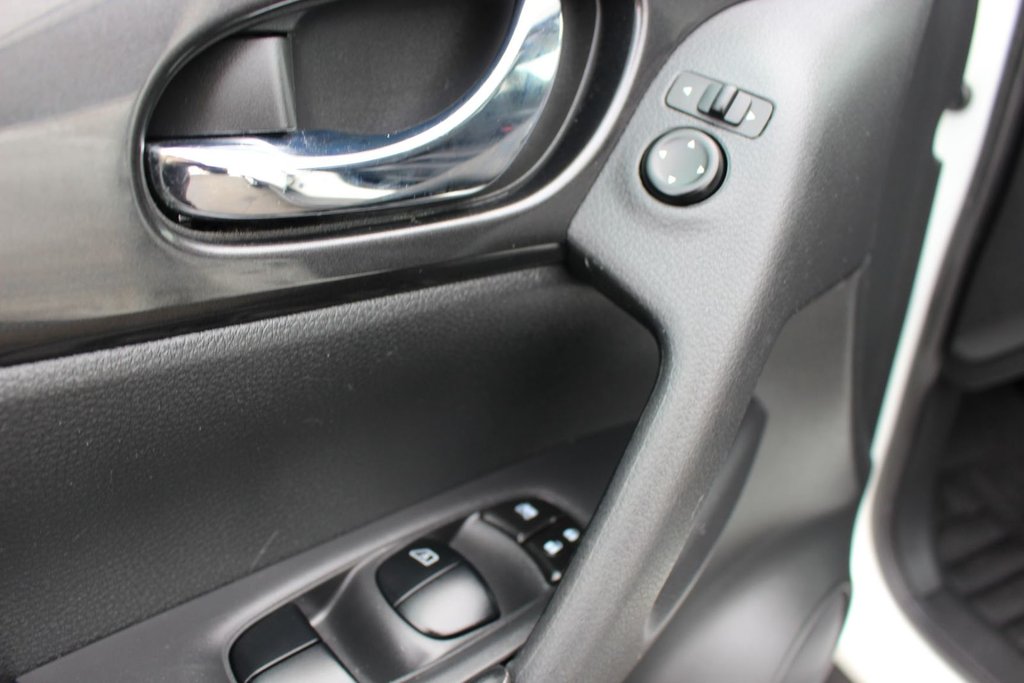 2017 Nissan Rogue SV | HtdSeats | Cam | Bluetooth | Aux | USB in Saint John, New Brunswick - 8 - w1024h768px