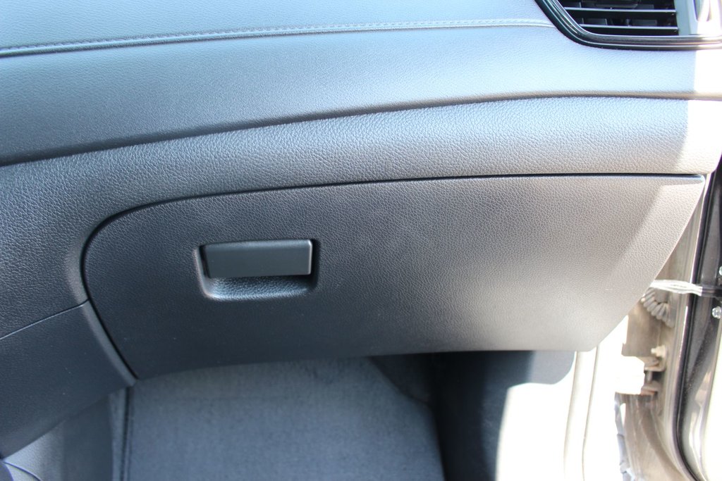 2018 Nissan Rogue in Antigonish, Nova Scotia - 42 - w1024h768px