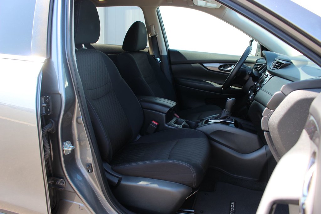 2018 Nissan Rogue in Antigonish, Nova Scotia - 40 - w1024h768px