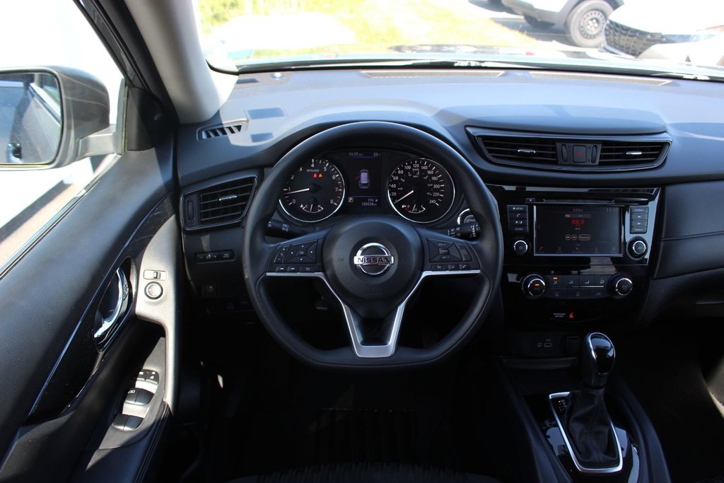 2018 Nissan Rogue in Antigonish, Nova Scotia - 16 - w1024h768px