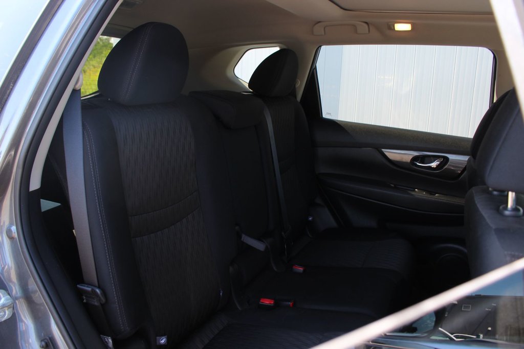 2018 Nissan Rogue in Antigonish, Nova Scotia - 37 - w1024h768px