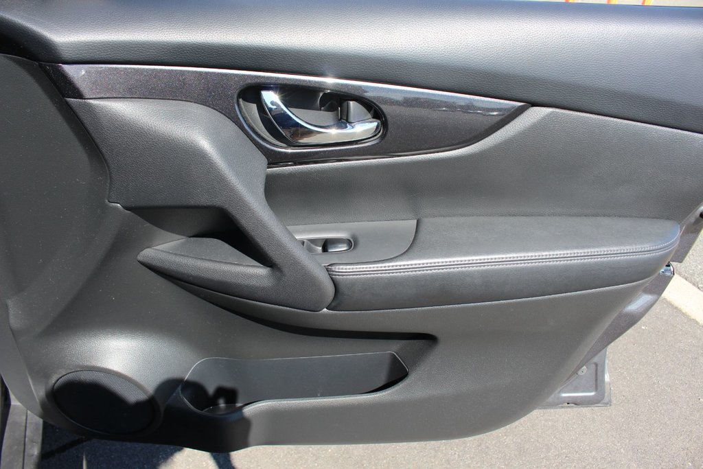 2018 Nissan Rogue in Antigonish, Nova Scotia - 46 - w1024h768px