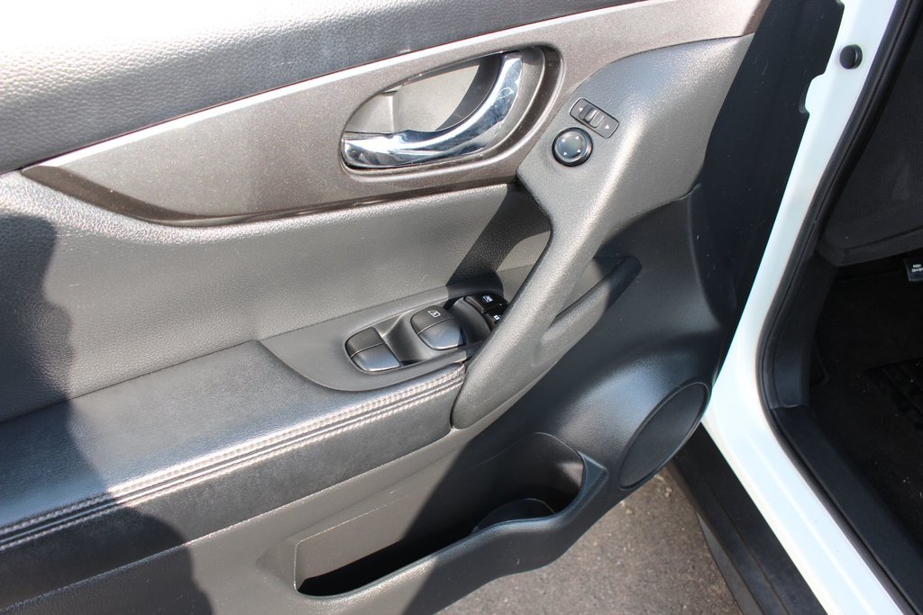 2020 Nissan Rogue SV | HtdSeats | Cam | Bluetooth | Aux | USB in Saint John, New Brunswick - 14 - w1024h768px