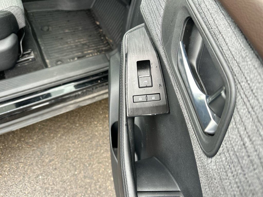 2023 Nissan ROGUE SV | Moonroof | Htd Whl | Alloy | Warranty to 2028 in Saint John, New Brunswick - 46 - w1024h768px