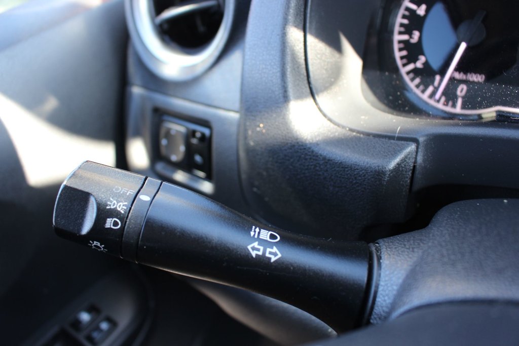 2016 Nissan Versa Note in Antigonish, Nova Scotia - 20 - w1024h768px