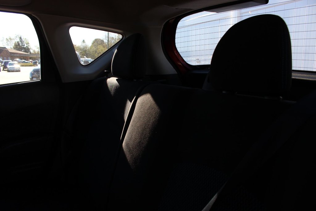 2016 Nissan Versa Note in Antigonish, Nova Scotia - 45 - w1024h768px