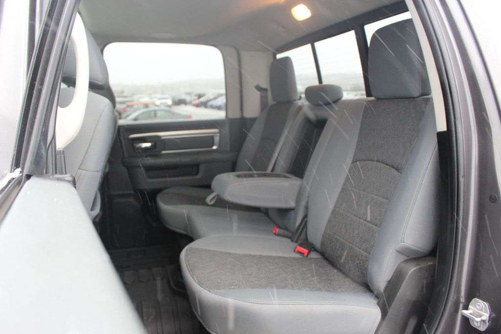 Ram 1500 Classic Warlock | SunRoof | Cam | USB | HtdSeats | Keyless 2019 à Saint John, Nouveau-Brunswick - 30 - w1024h768px