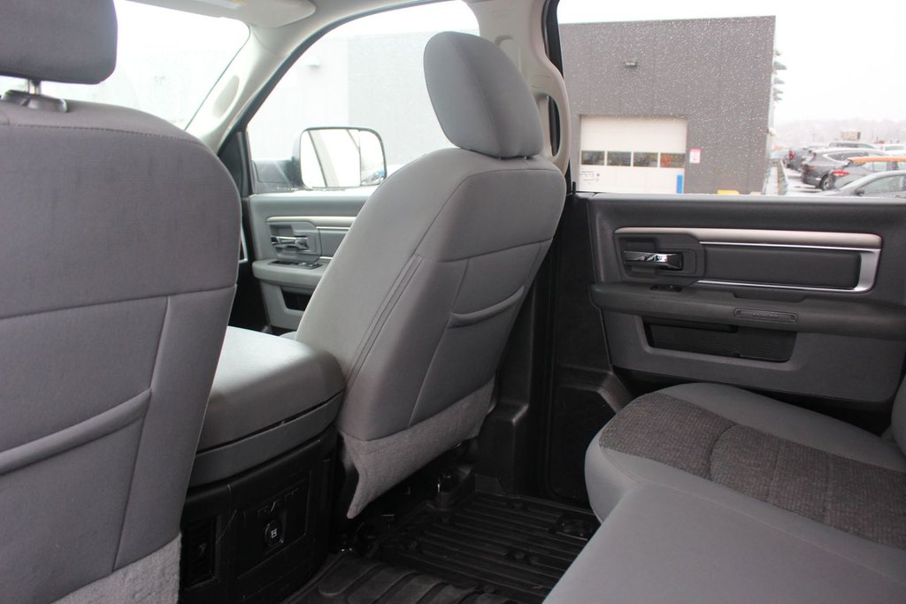 Ram 1500 Classic Warlock | SunRoof | Cam | USB | HtdSeats | Keyless 2019 à Saint John, Nouveau-Brunswick - 31 - w1024h768px