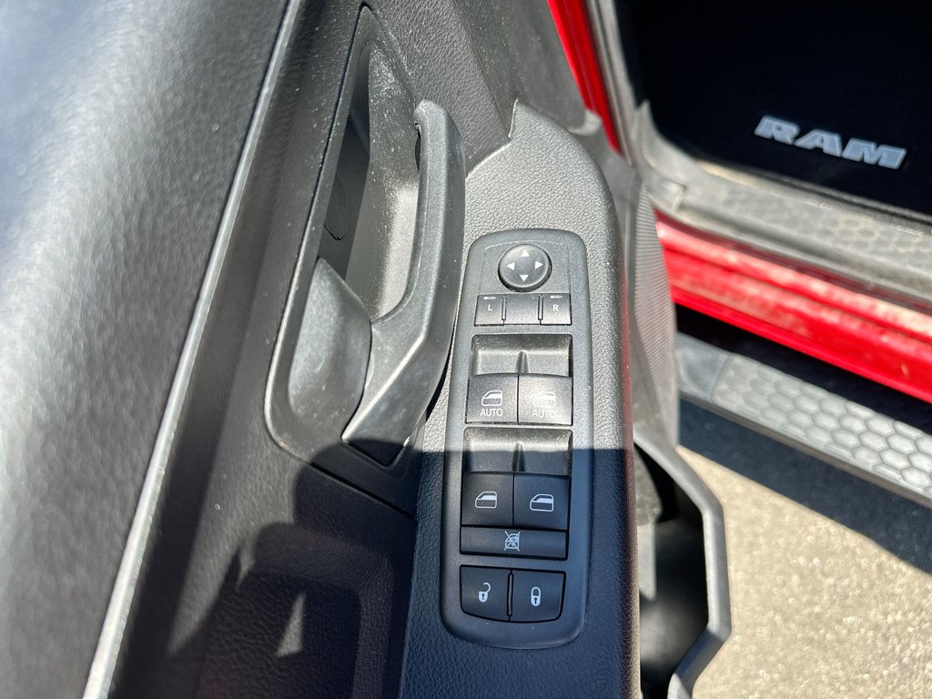 Ram 1500 Classic Express | Cam | Bluetooth | HtdSeats | Aux | USB 2019 à Saint John, Nouveau-Brunswick - 15 - w1024h768px