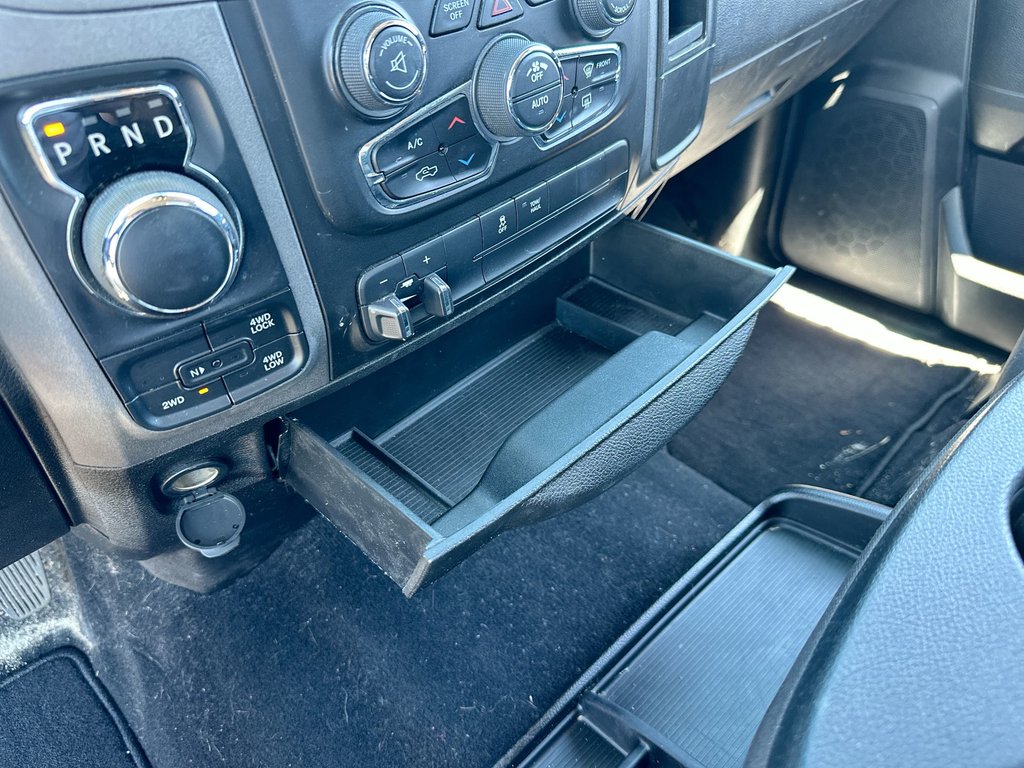 Ram 1500 Classic Express | Cam | Bluetooth | HtdSeats | Aux | USB 2019 à Saint John, Nouveau-Brunswick - 28 - w1024h768px
