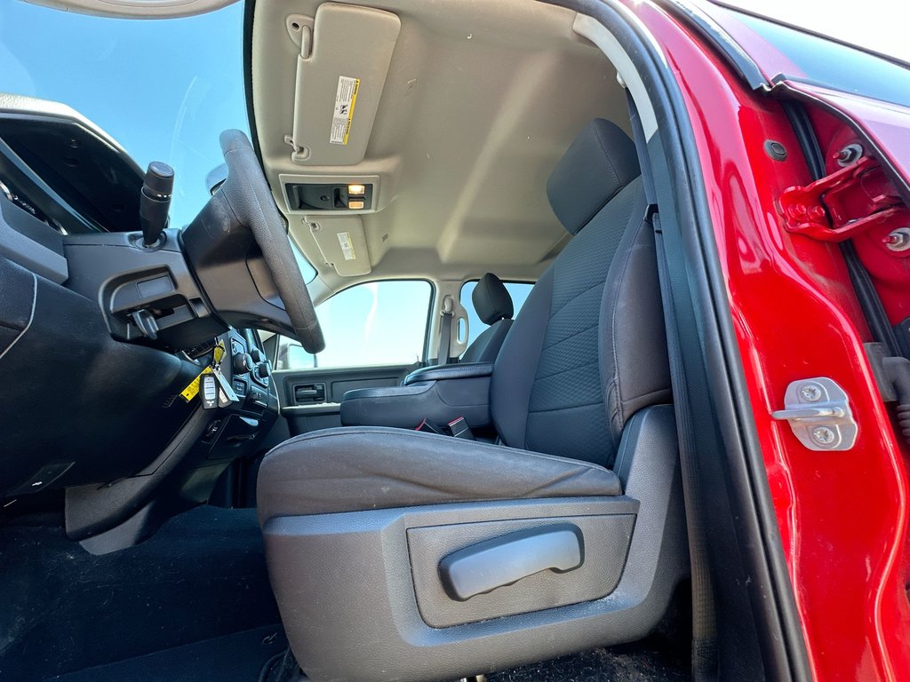 Ram 1500 Classic Express | Cam | Bluetooth | HtdSeats | Aux | USB 2019 à Saint John, Nouveau-Brunswick - 14 - w1024h768px