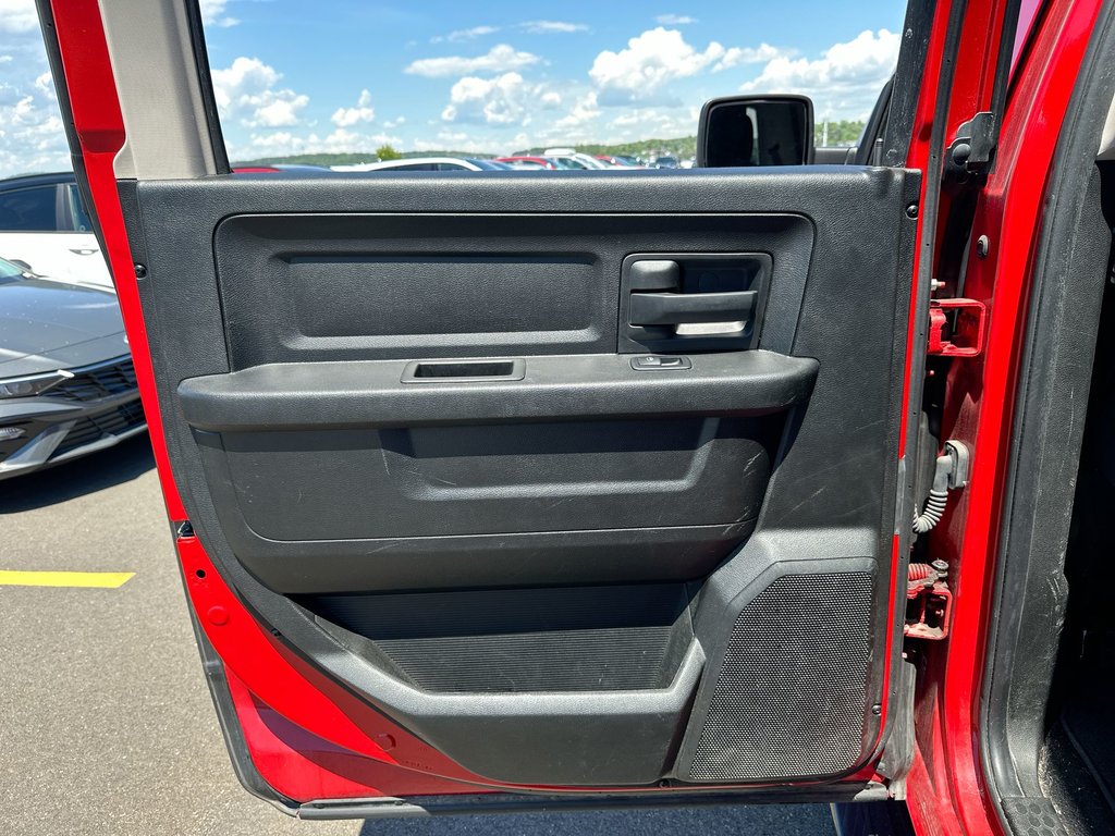 Ram 1500 Classic Express | Cam | Bluetooth | HtdSeats | Aux | USB 2019 à Saint John, Nouveau-Brunswick - 35 - w1024h768px