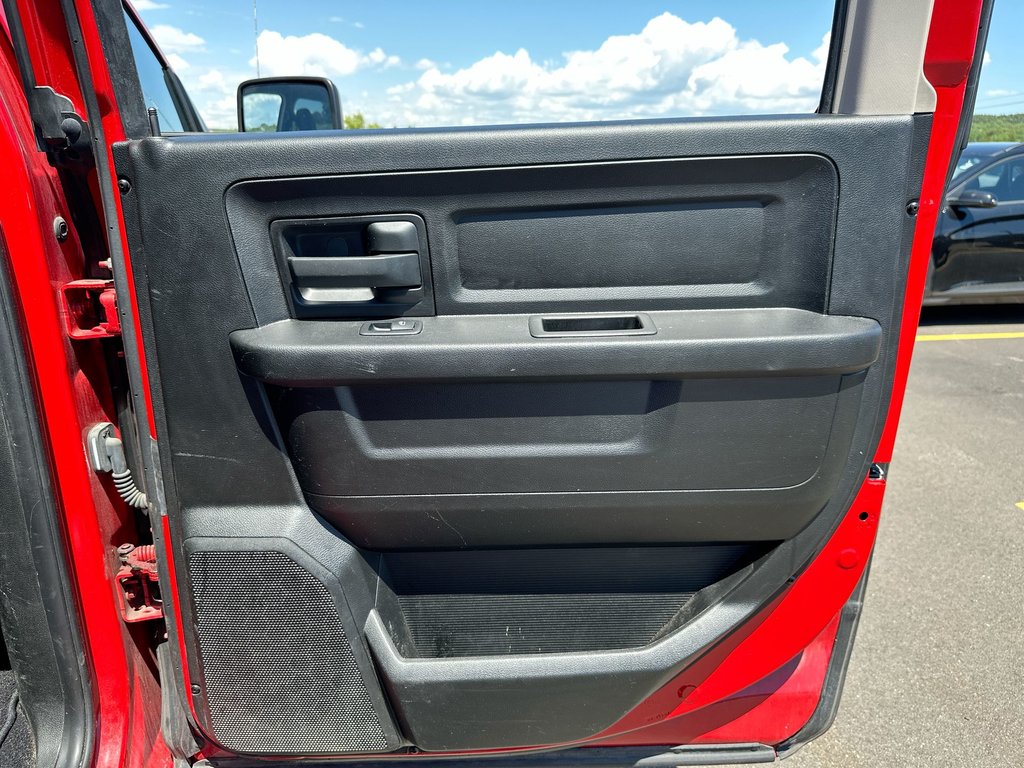 Ram 1500 Classic Express | Cam | Bluetooth | HtdSeats | Aux | USB 2019 à Saint John, Nouveau-Brunswick - 41 - w1024h768px