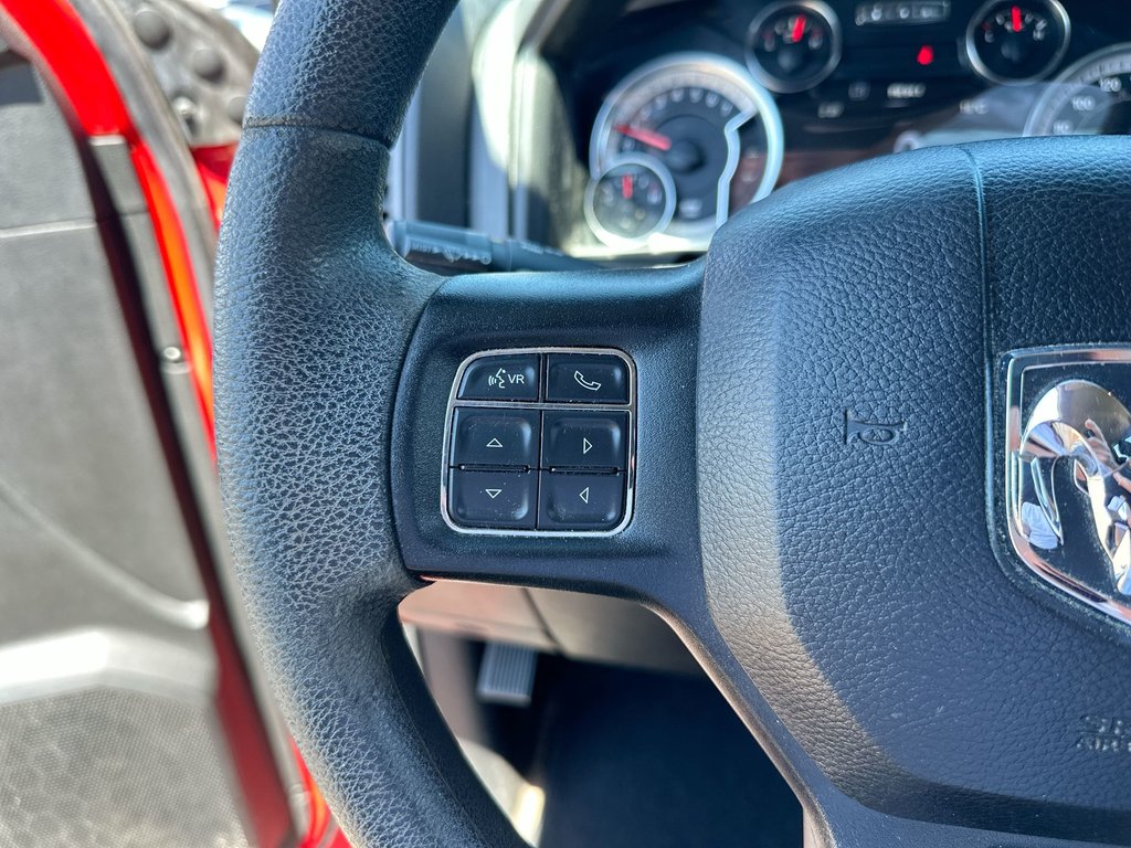 Ram 1500 Classic Express | Cam | Bluetooth | HtdSeats | Aux | USB 2019 à Saint John, Nouveau-Brunswick - 20 - w1024h768px
