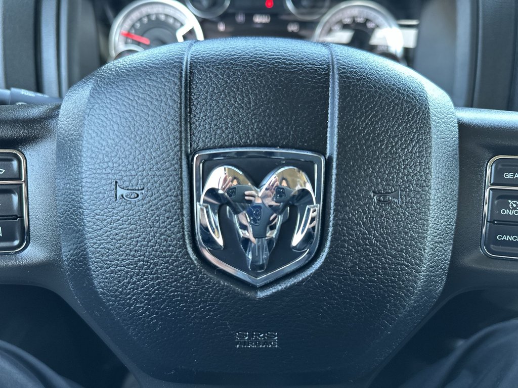 2021 Ram 1500 Classic Express | Cam | Bluetooth | AC | Warranty to 2026 in Saint John, New Brunswick - 19 - w1024h768px