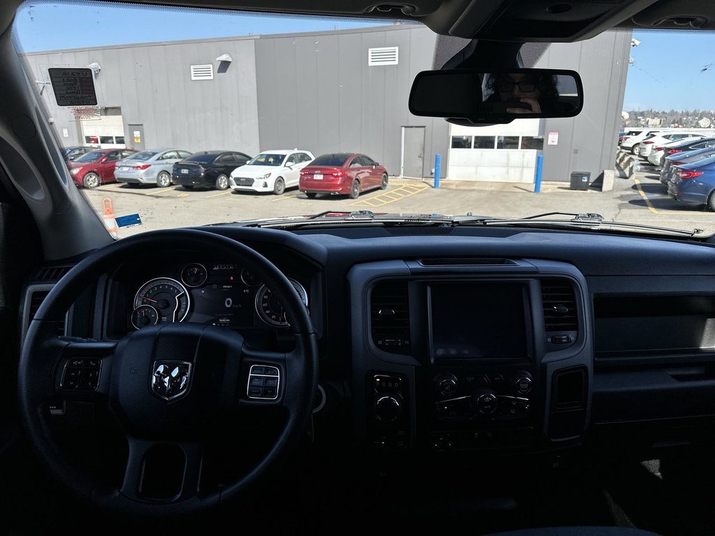 2021 Ram 1500 Classic Express | Cam | Bluetooth | AC | Warranty to 2026 in Saint John, New Brunswick - 13 - w1024h768px
