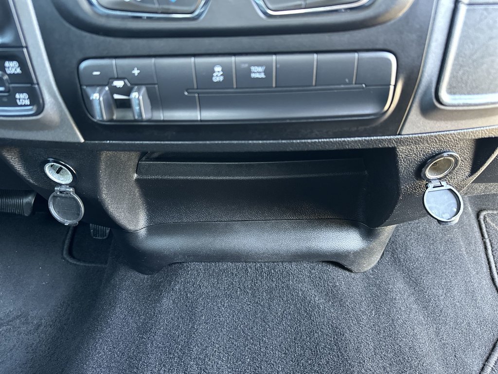 2021 Ram 1500 Classic Express | Cam | Bluetooth | AC | Warranty to 2026 in Saint John, New Brunswick - 40 - w1024h768px